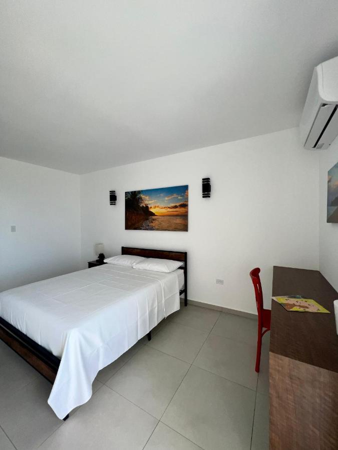 Red Flamboyan Guesthouse And Restaurant Rincon Luaran gambar