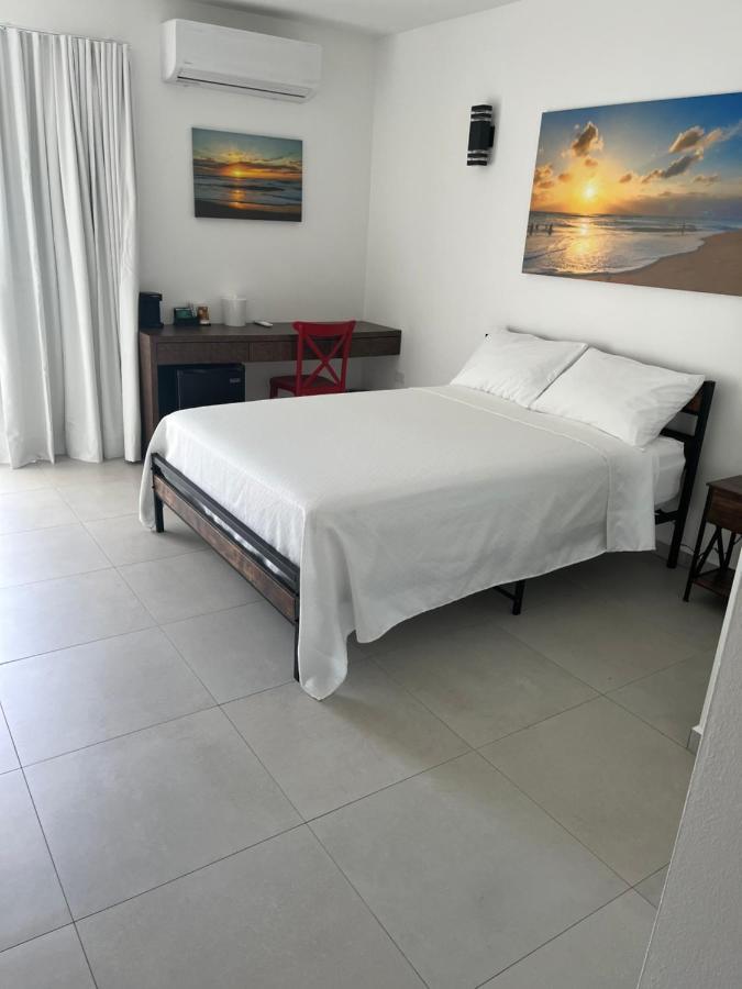 Red Flamboyan Guesthouse And Restaurant Rincon Luaran gambar